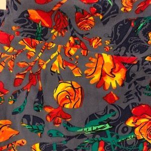 NWOT LulaRoe leggings !! Never worn.